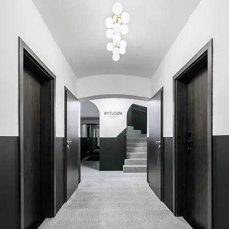 Pytloun Flat 公寓式酒店