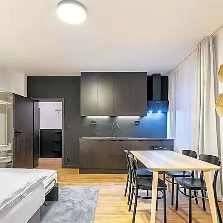 Pytloun Flat Hotel apartamentowy 4*