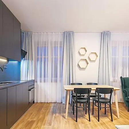 Pytloun Flat Hotel apartamentowy Liberec
